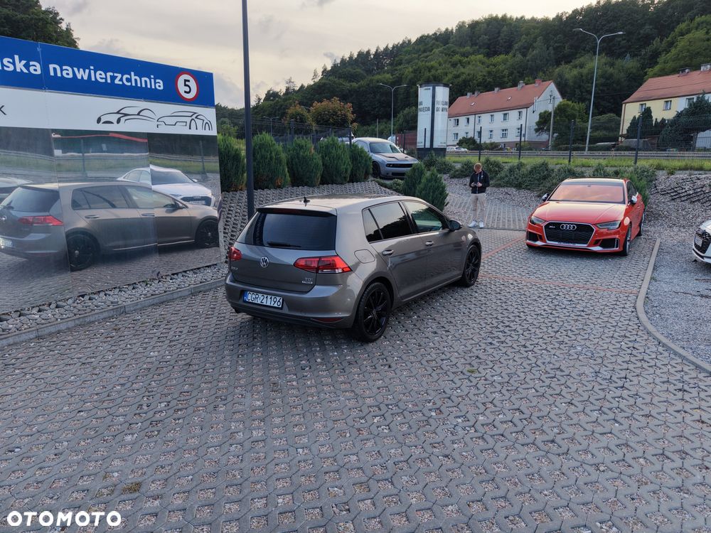 Volkswagen Golf 1.6 TDI BlueMotion Technology Comfortline - 8