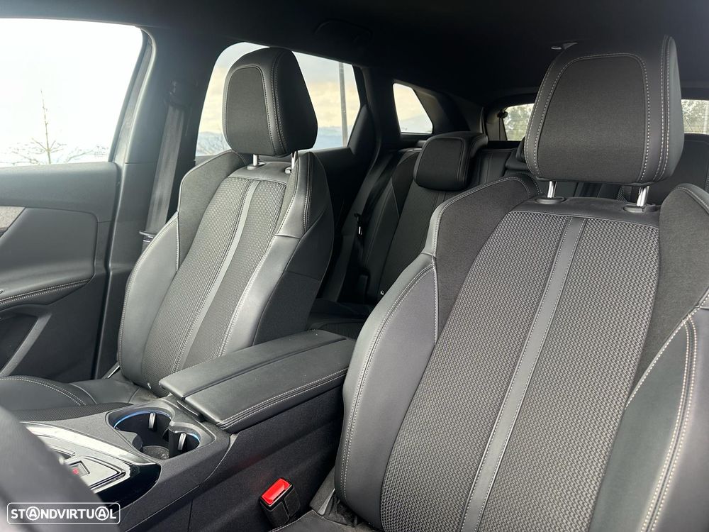 Peugeot 3008 1.2 PureTech GT Pack EAT8 - 16