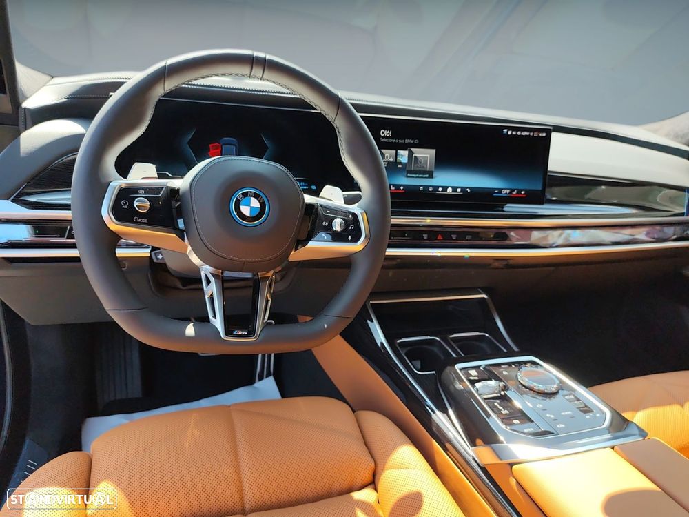 BMW 750 750e xDrive Pack Desportivo M - 13