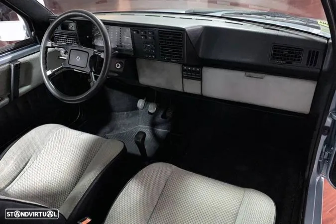 Lancia Y 10 Turbo - 19
