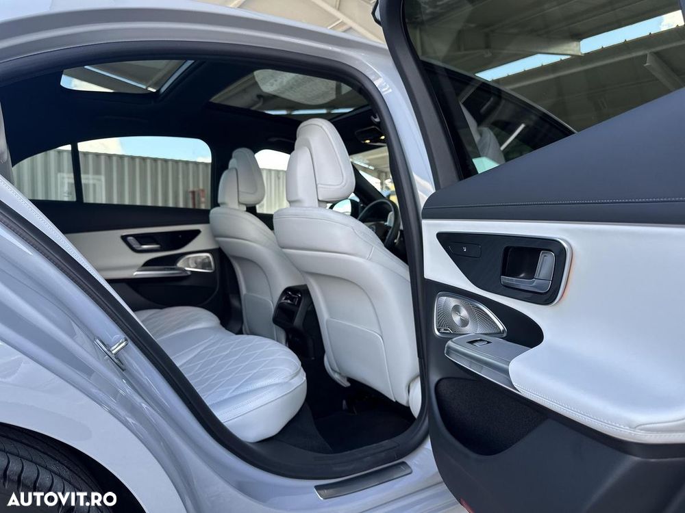 Mercedes-Benz E 300 E 4MATIC Aut. - 15