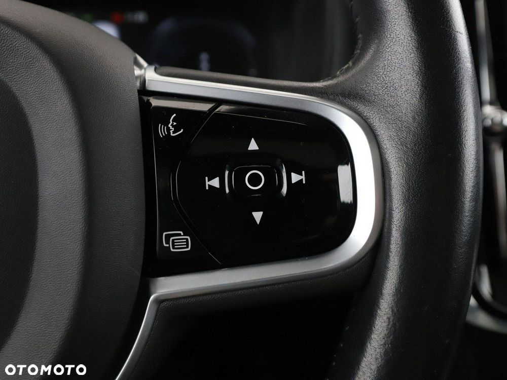 Volvo V90 T8 Twin Engine AWD Momentum - 32