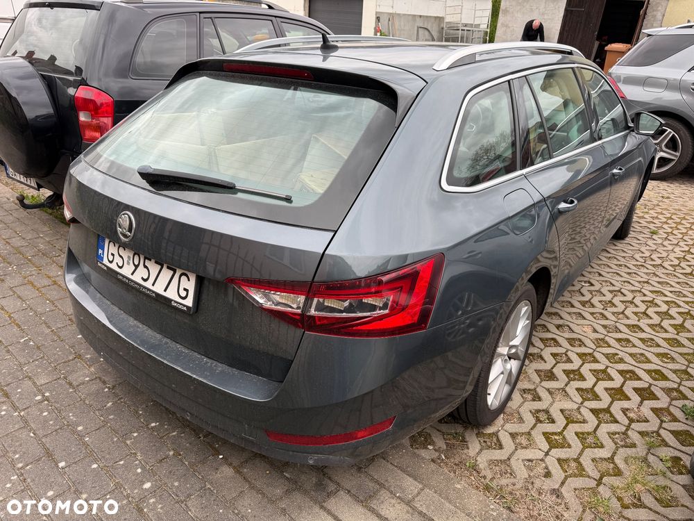 Skoda Superb 1.4 TSI ACT Ambition - 13