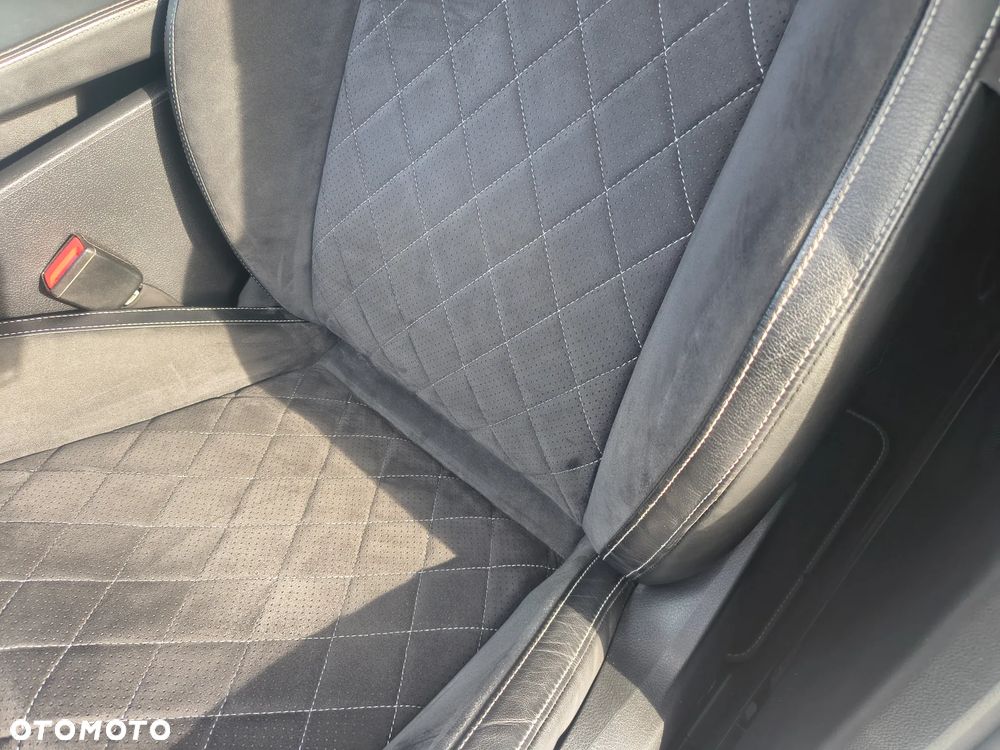 Skoda Superb 2.0 TDI DSG Sportline - 27