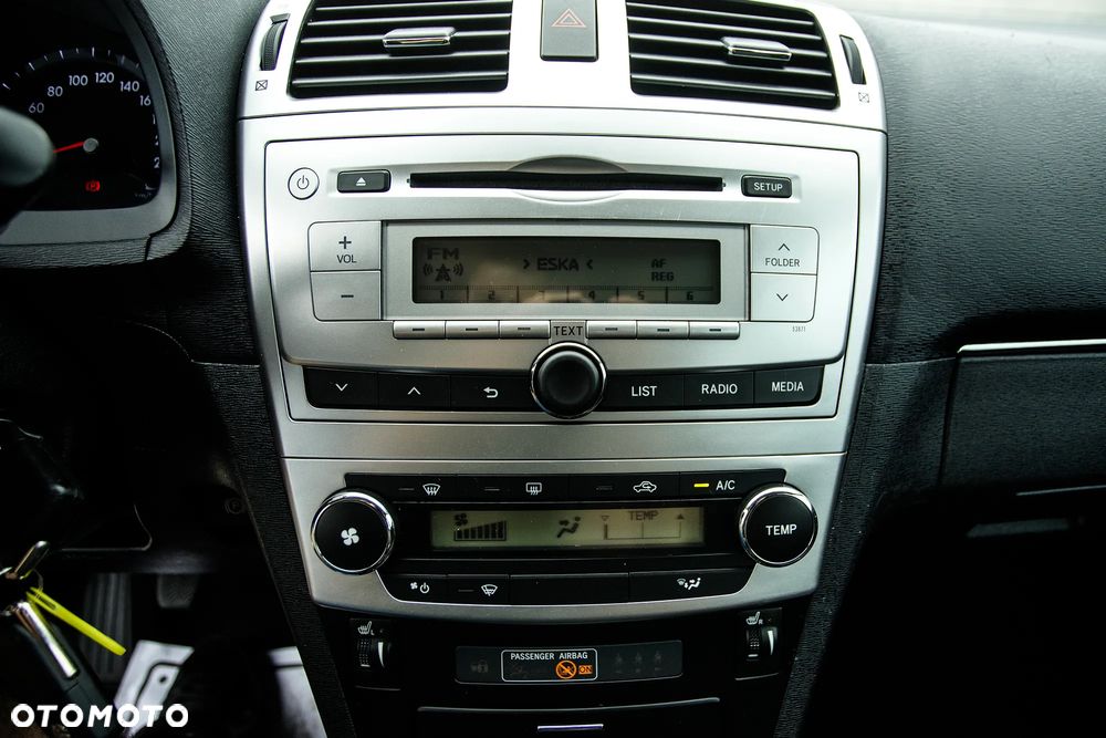 Toyota Avensis 1.8 Life - 25