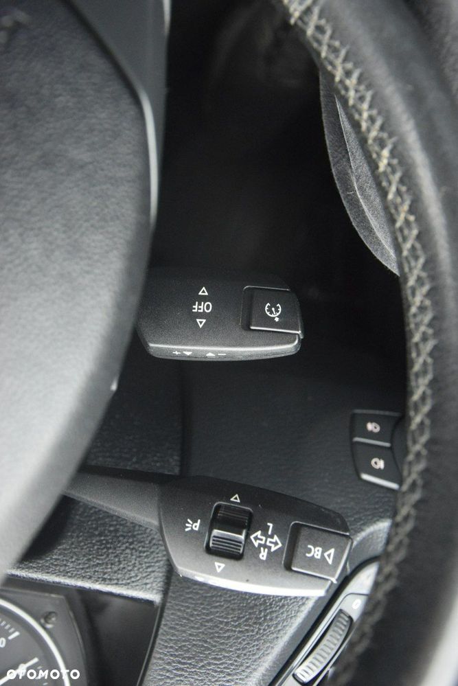 BMW X1 sDrive18d - 26