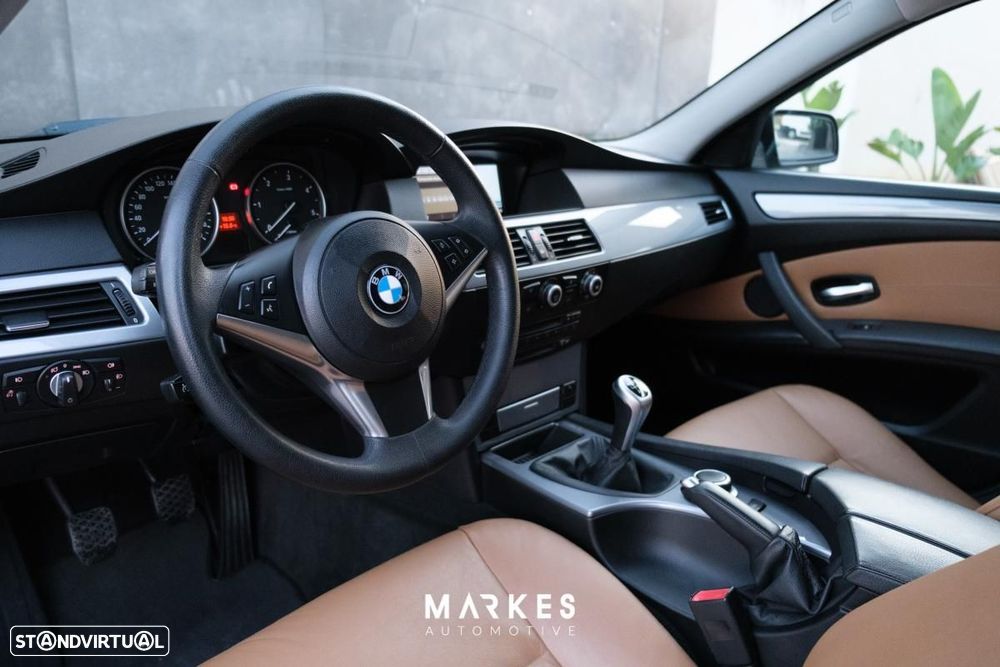 BMW 520 d Executive - 12