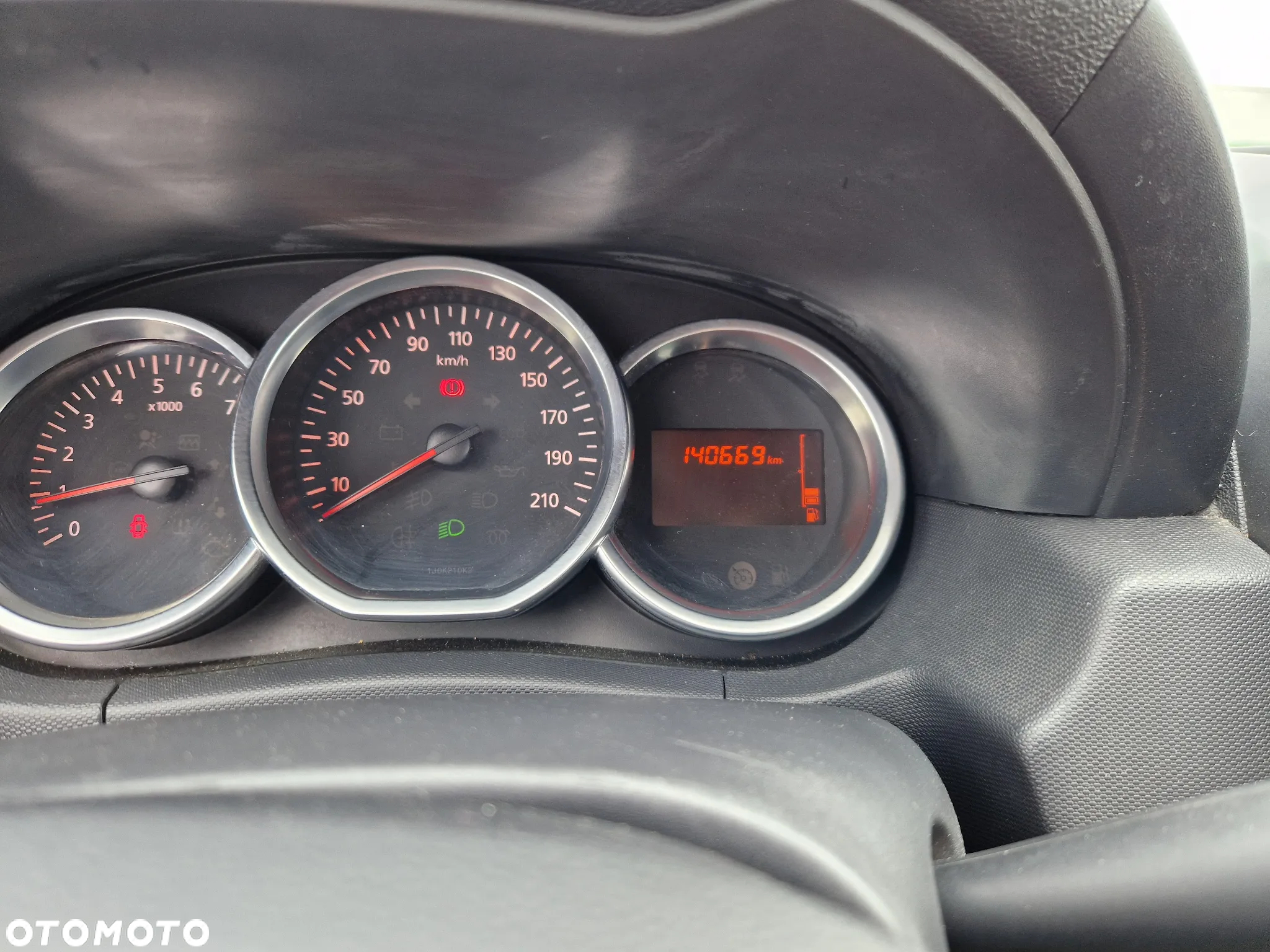 Dacia Duster 1.6 SCe Laureate S&S - 19
