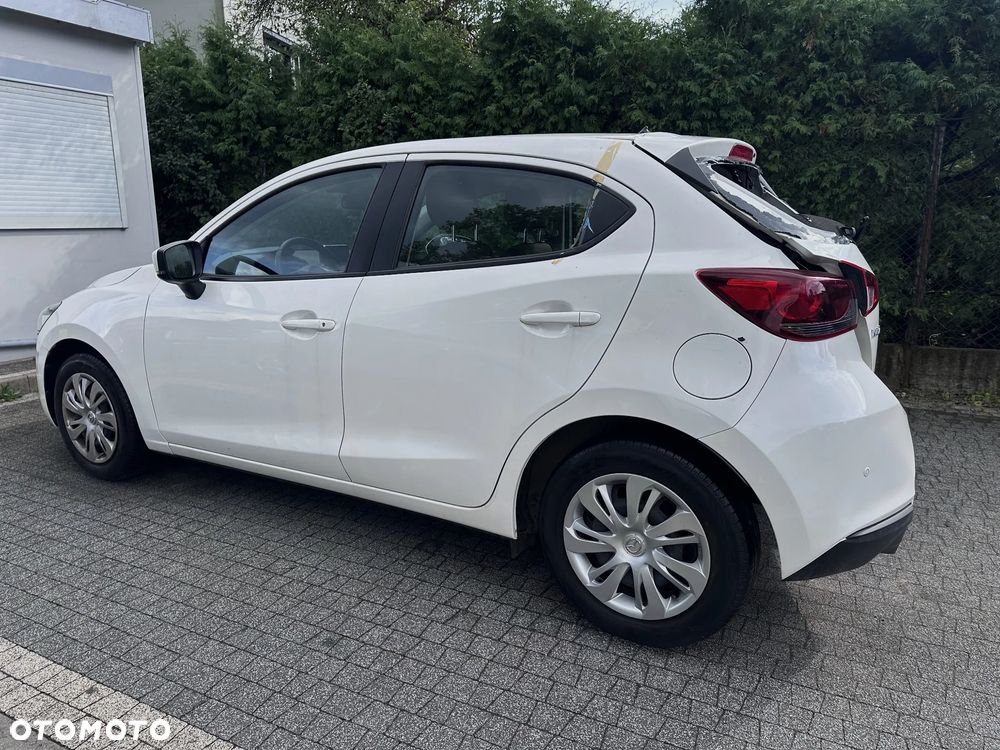 Mazda 2 Hybrid - 4