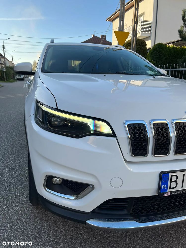 Jeep Cherokee - 3
