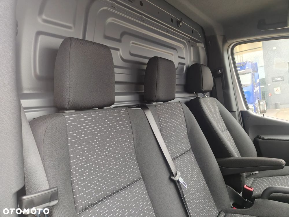Mercedes-Benz Sprinter - 17