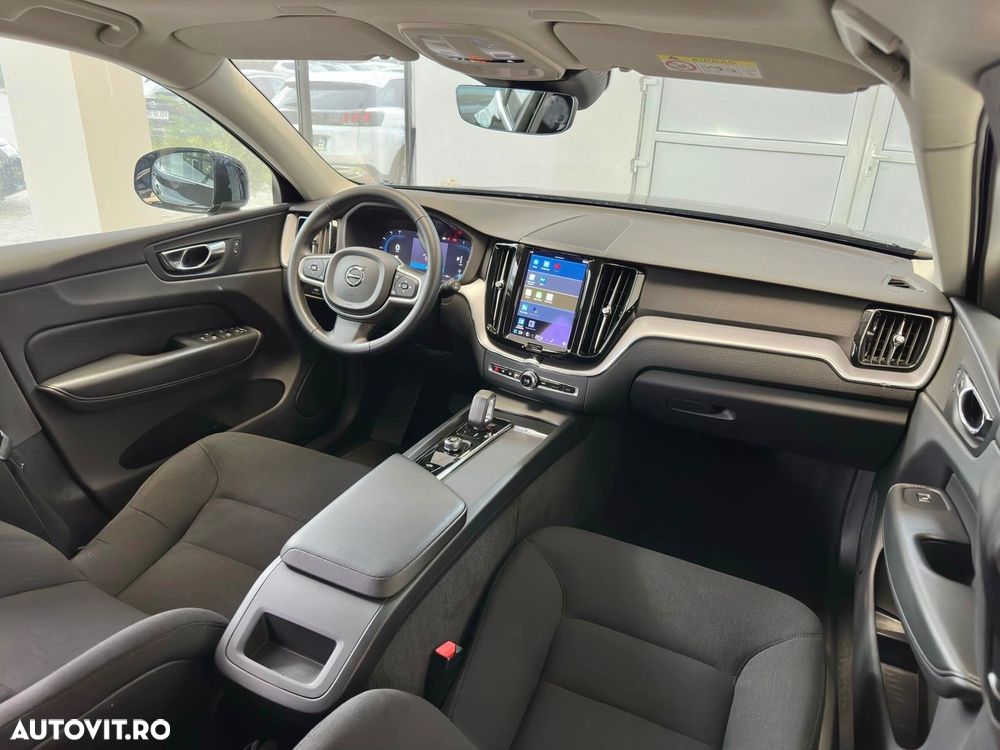 Volvo XC 60 B4 MHEV AWD Momentum Pro - 7