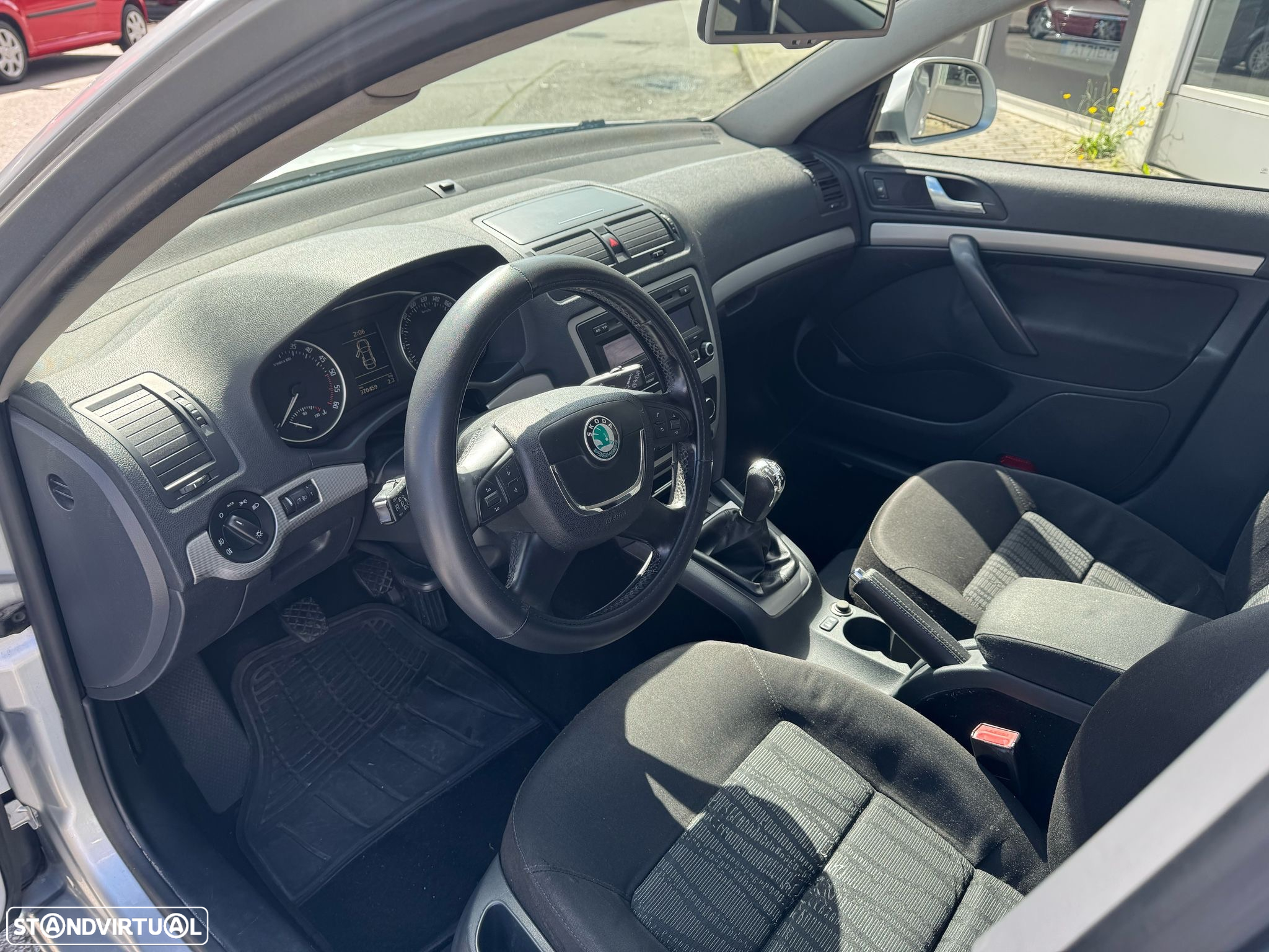 Skoda Octavia Break 1.6 TDi Sportline - 9
