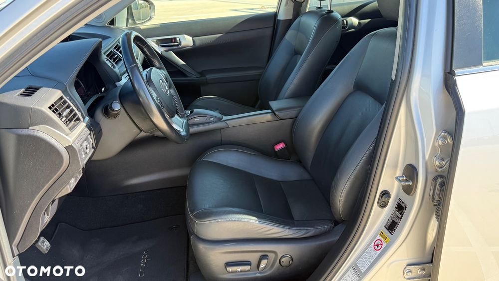 Lexus CT 200h Prestige - 9