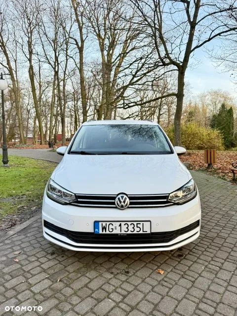 Volkswagen Touran - 4