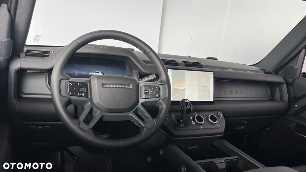 Land Rover Defender - 8