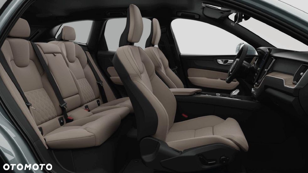 Volvo XC 60 B5 B AWD Plus Bright - 5