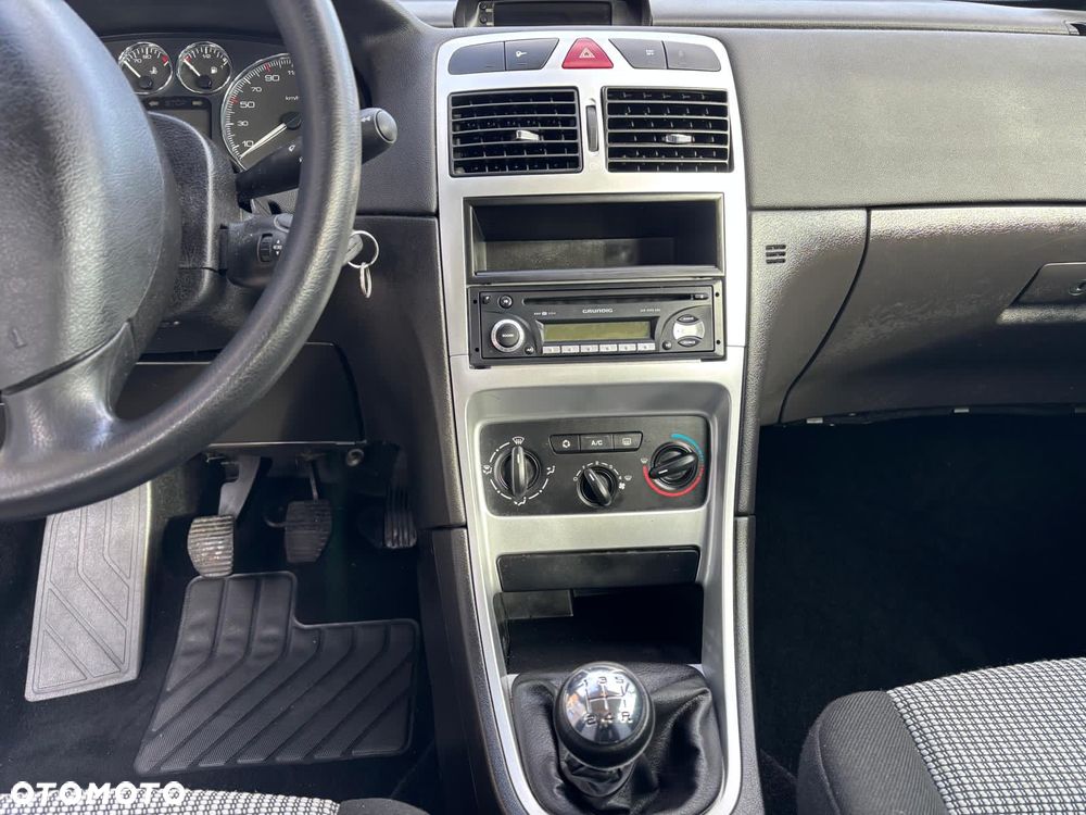 Peugeot 307 1.4 XR - 13
