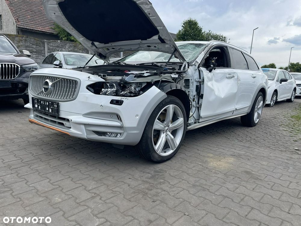 Volvo V90 Cross Country D5 AWD Ocean Race - 3