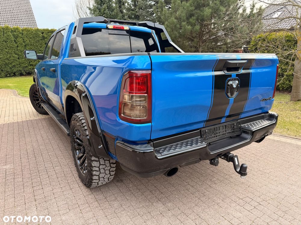 RAM 1500 Crew Cab Shortbed Bighorn - 9