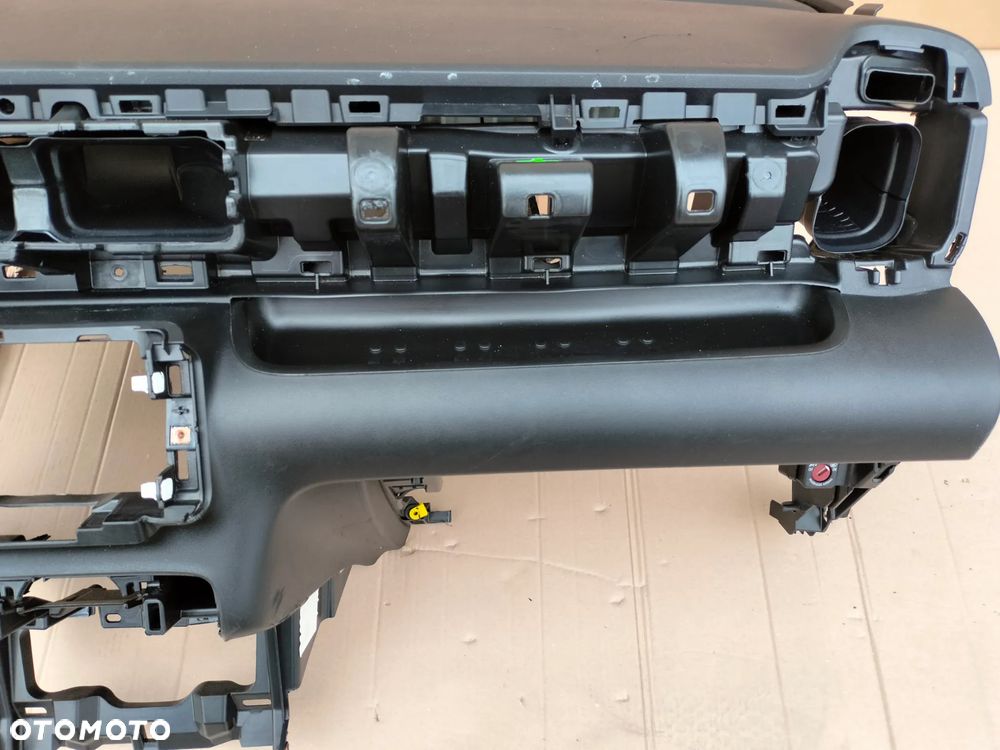 CITROEN C3 AIRCROSS 2019  KONSOLA DESKA ORYGINAŁ - 7