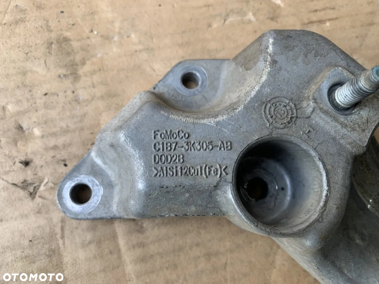 Łapa podpora półosi Ford 1.0 ECOBOOST C1B7-3K305-AB - 3