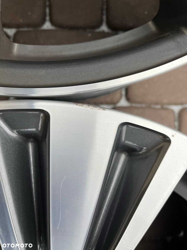 Oryginalne alufelgi Toyota 5x114,3 17 cali CZUJNIKI RAV4 BICOLOR - 10