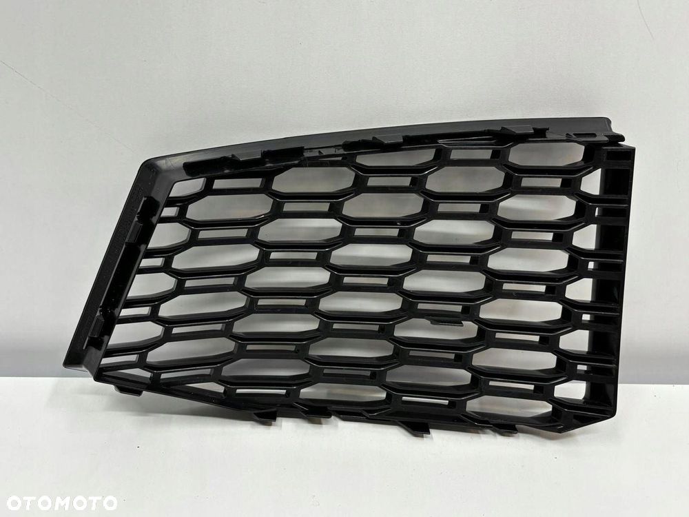 Audi RS5 8W6 kratka halogenu prawa przód przednia 8W6807682P nowa - 2