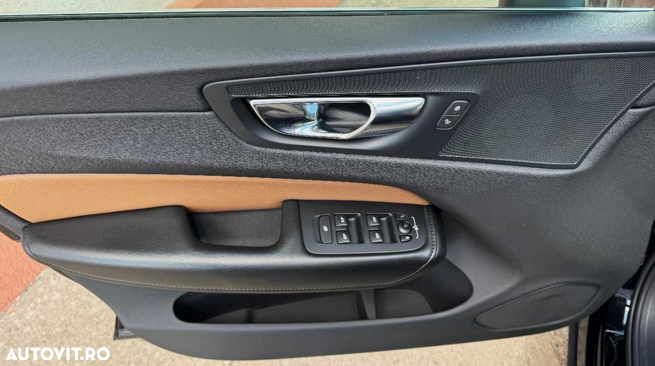 Volvo XC 60 D4 Momentum Pro - 16