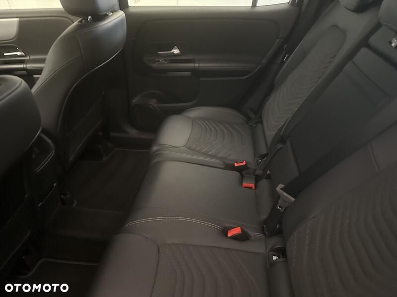 Mercedes-Benz GLB 200 7G-DCT - 20
