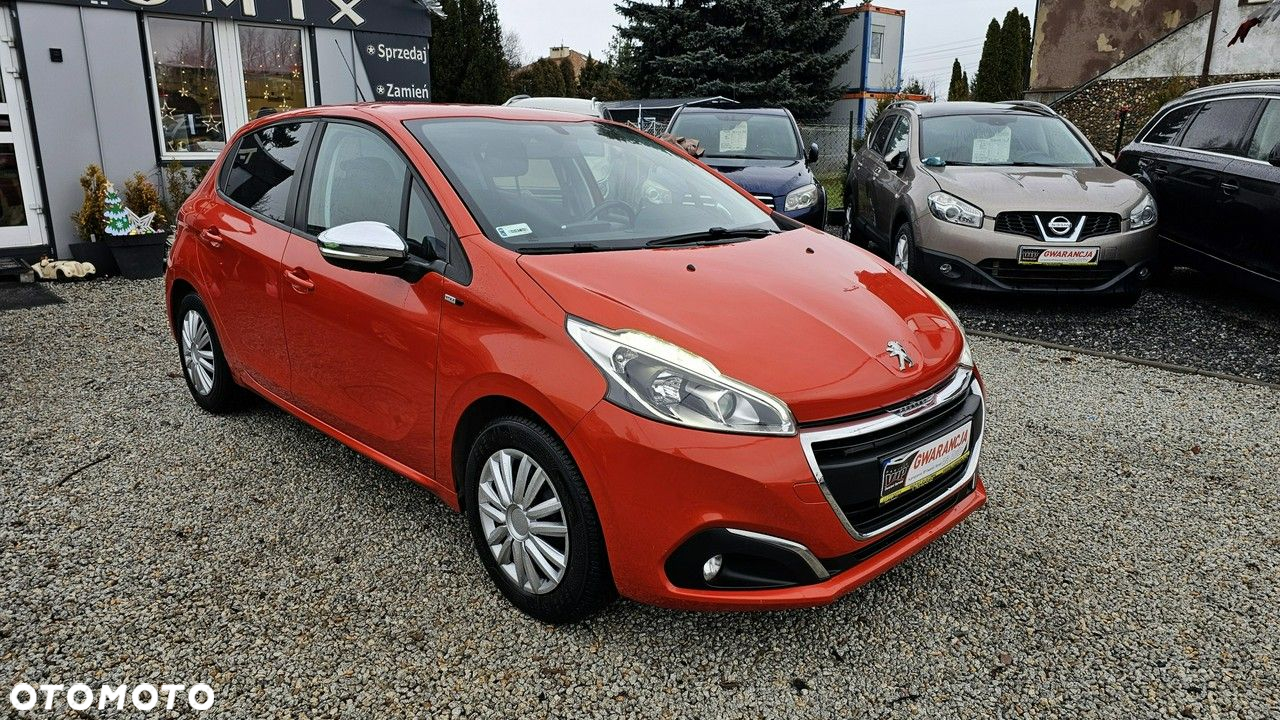 Peugeot 208 - 12