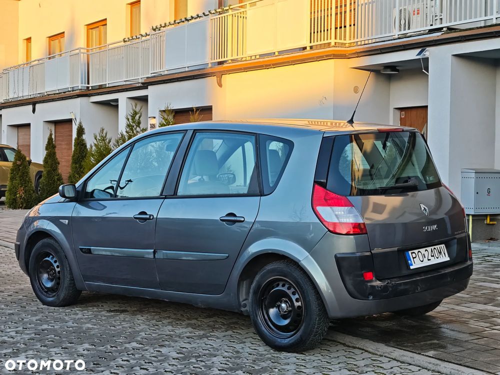 Renault Scenic 1.5 dCi Emotion - 13