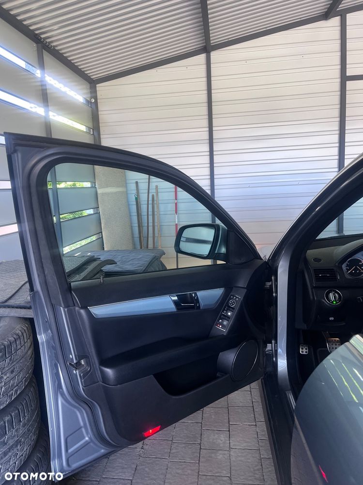 Mercedes-Benz Klasa C 220 CDI Avantgarde - 13