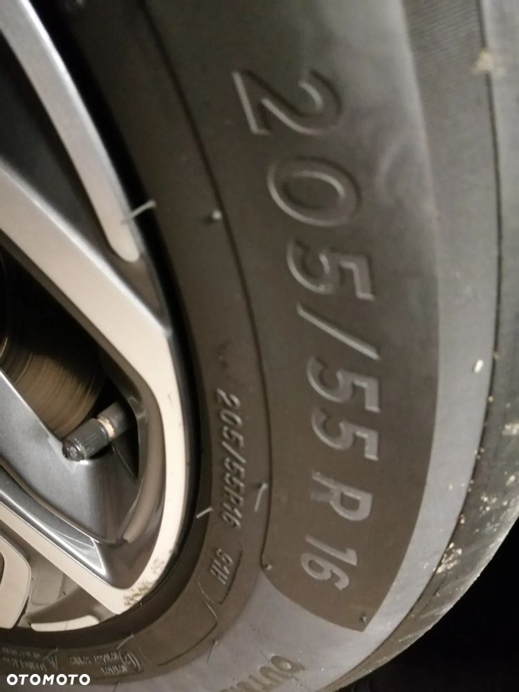 Hyundai i30 1.5 DPI Comfort - 14