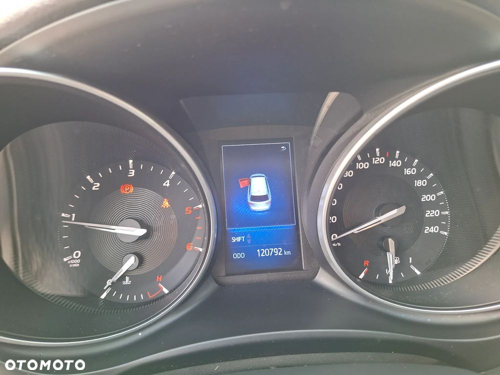 Toyota Avensis 2.0 D-4D Prestige - 14