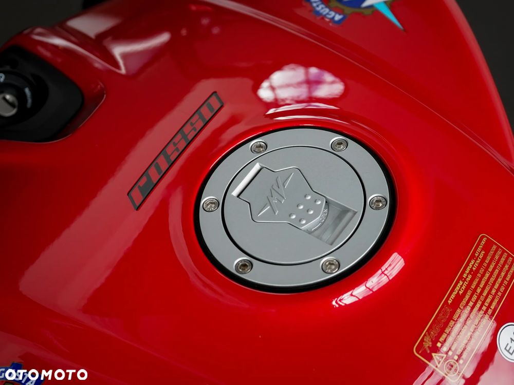 MV AGUSTA Brutale - 9
