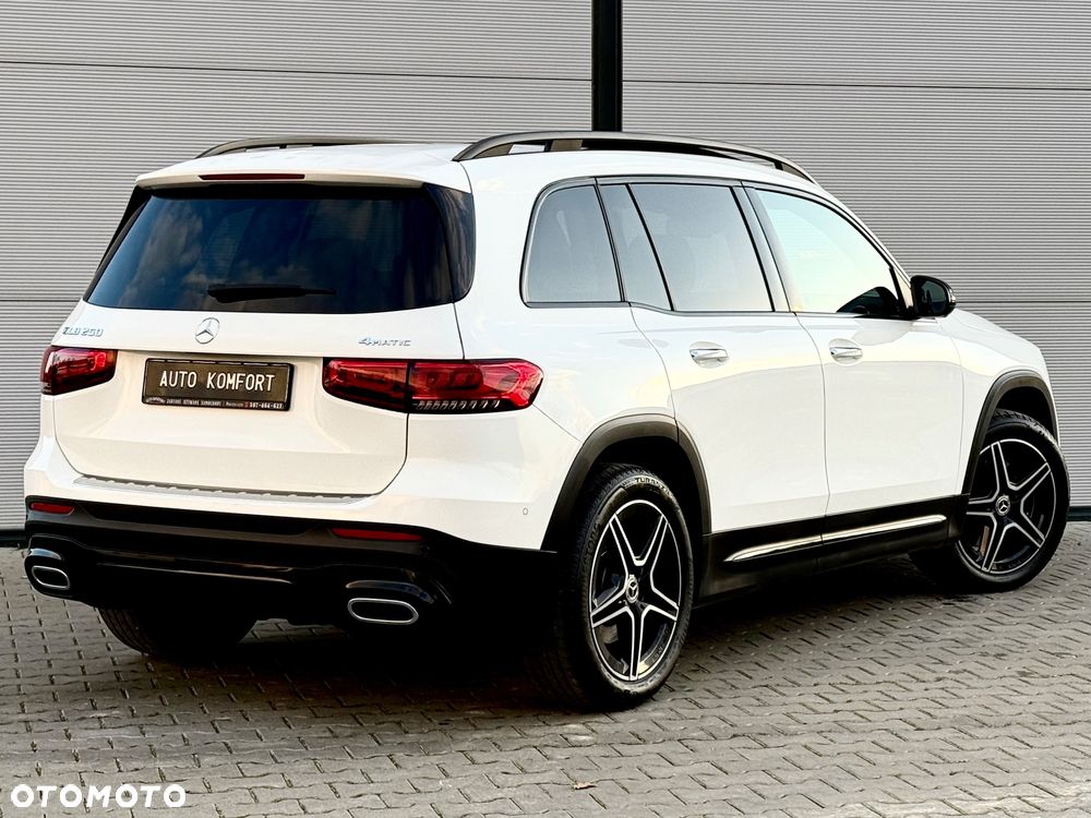 Mercedes-Benz GLB 250 4-Matic AMG Line 8G-DCT - 18