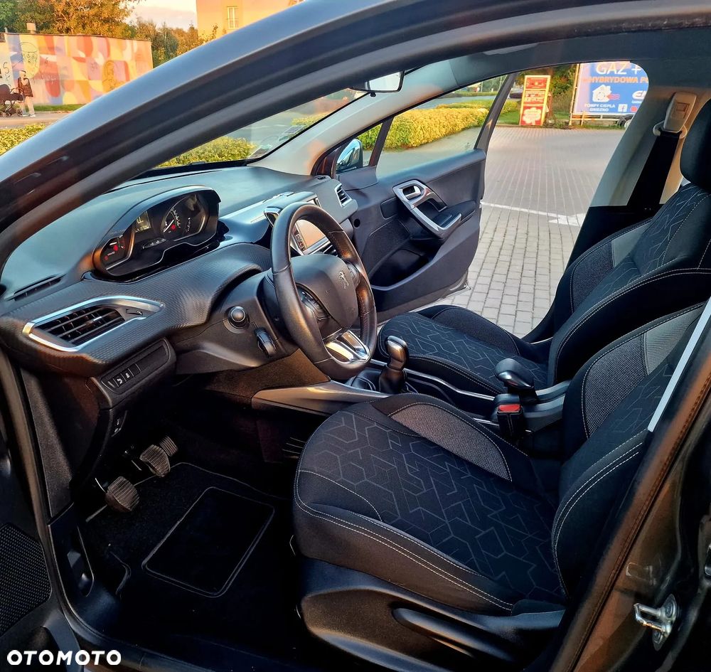 Peugeot 2008 1.2 Pure Tech Active - 10