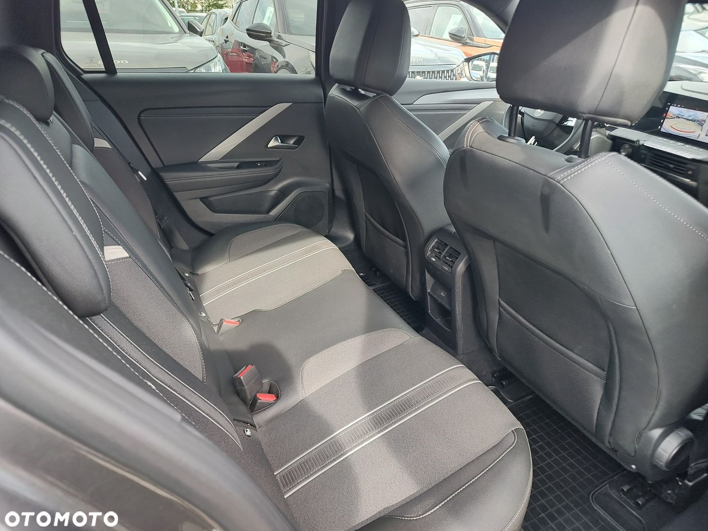 Opel Astra VI 1.2 T GS S&S - 9