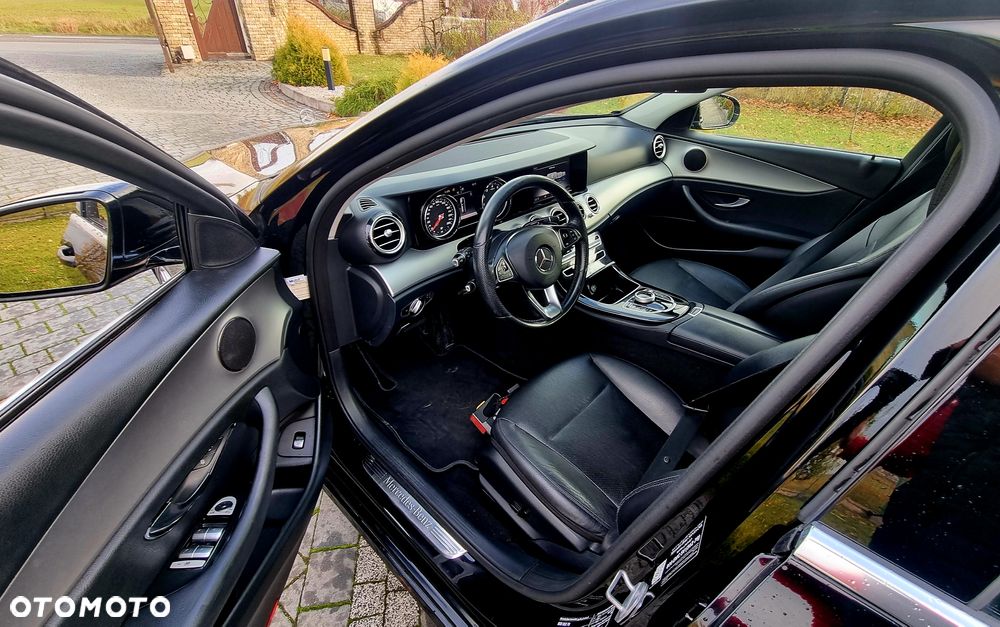 Mercedes-Benz Klasa E 200 9G-TRONIC - 14