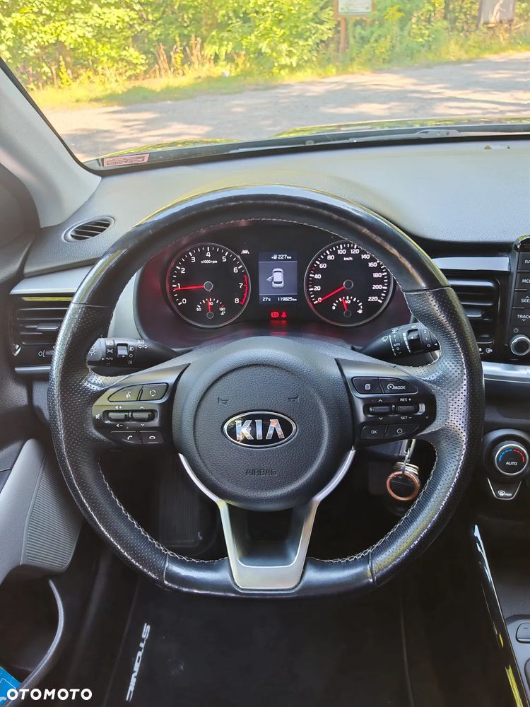 Kia Stonic - 18