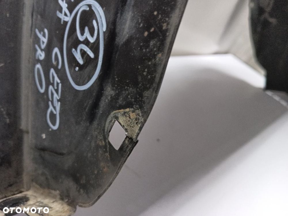 NADKOLE PRZÓD PRZEDNIE PRAWE KIA CEED PRO 868161H000 - 9