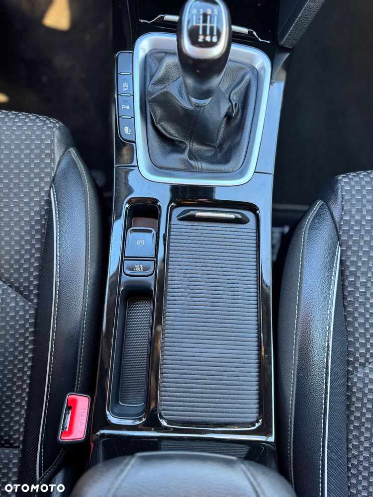 Kia Ceed 1.4 T-GDI L Business Line Plus - 23