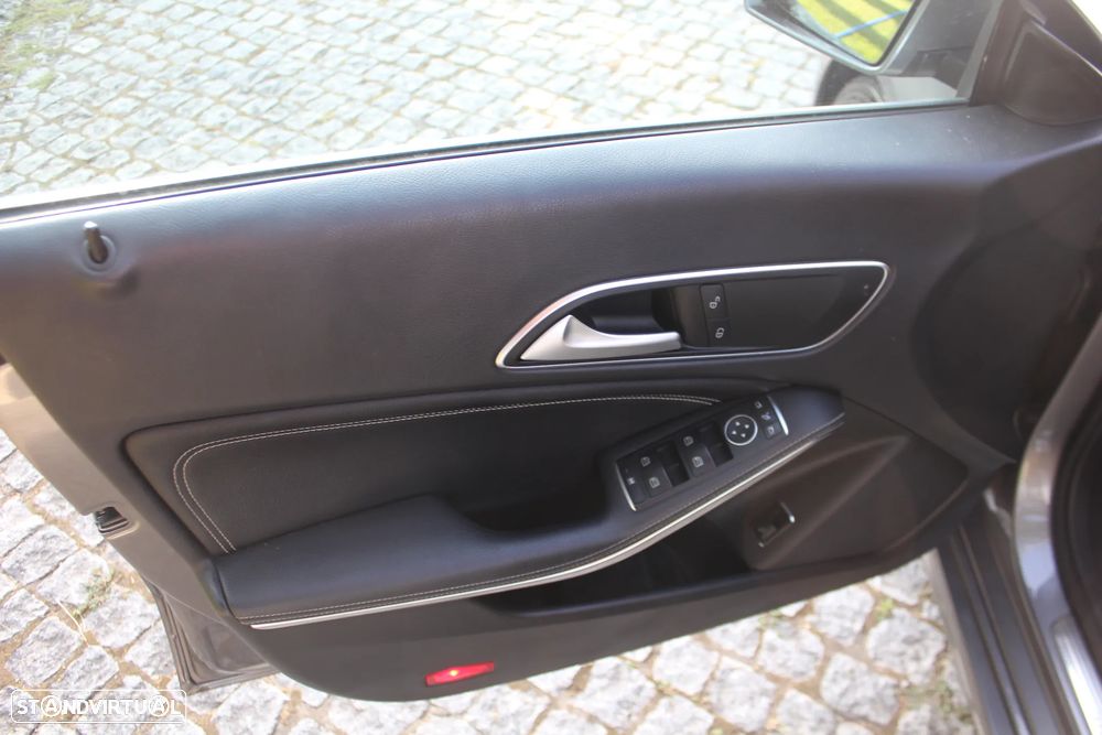 Mercedes-Benz CLA 200 d 4Matic 7G-DCT - 13