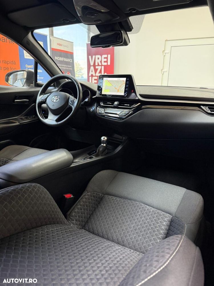 Toyota C-HR - 12