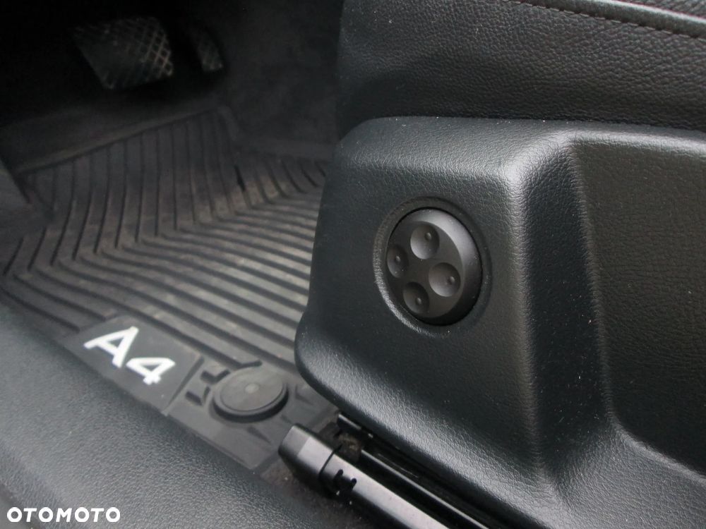 Audi A4 Avant 2.0 TDI S tronic - 12