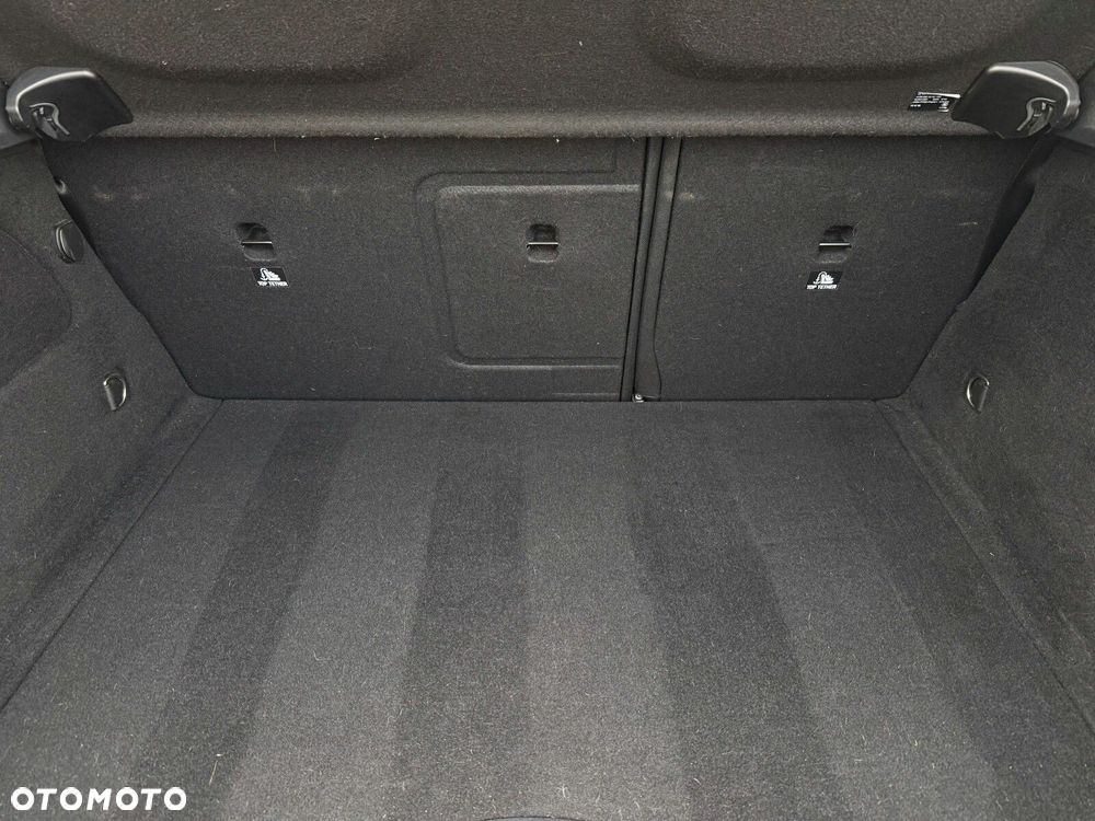 Mercedes-Benz GLA 200 7G-DCT Style - 11