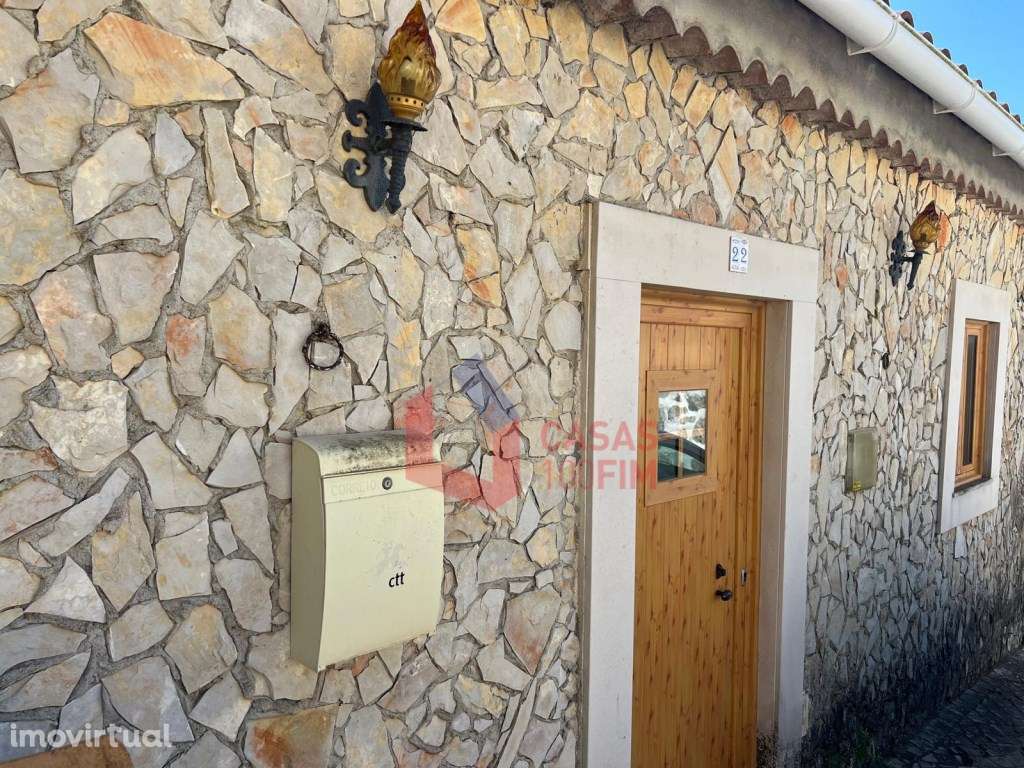 Moradia térrea em Alcaria inserida num terreno com 2200m2 - Grande imagem: 2/21