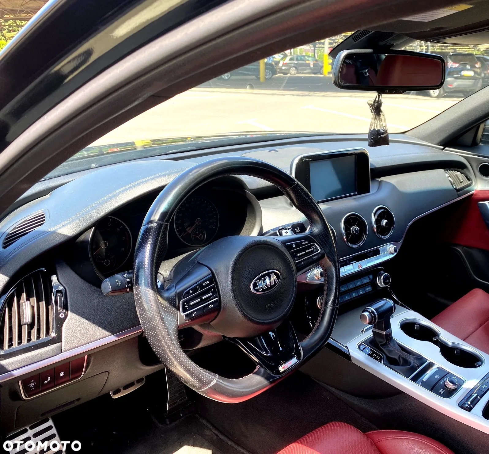 Kia Stinger - 14