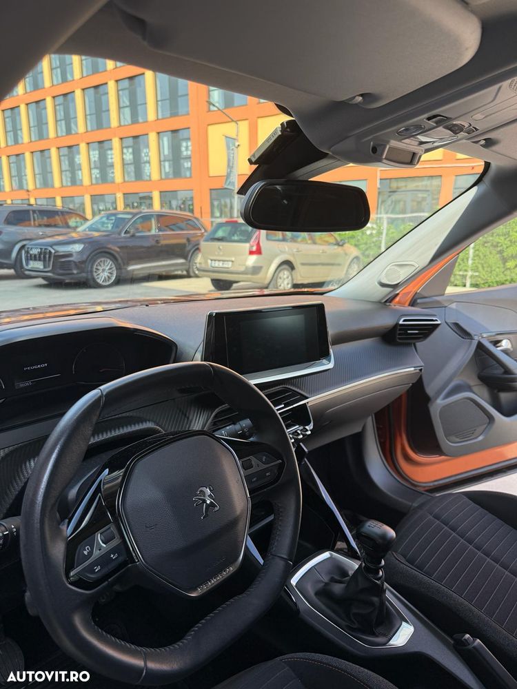 Peugeot 2008 1.2 L PureTech STT Active - 7
